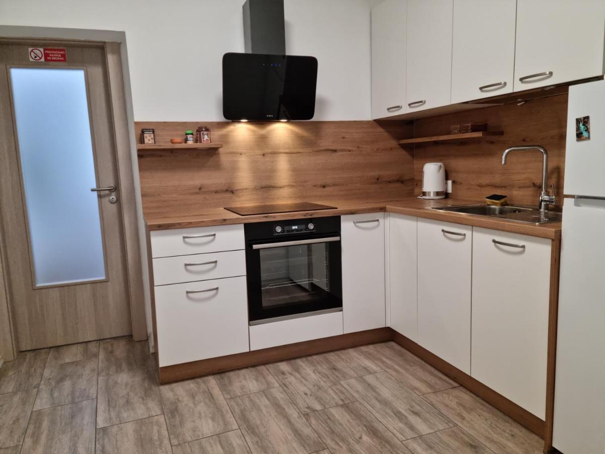 Apartma Kaan Zaga ภายนอก รูปภาพ